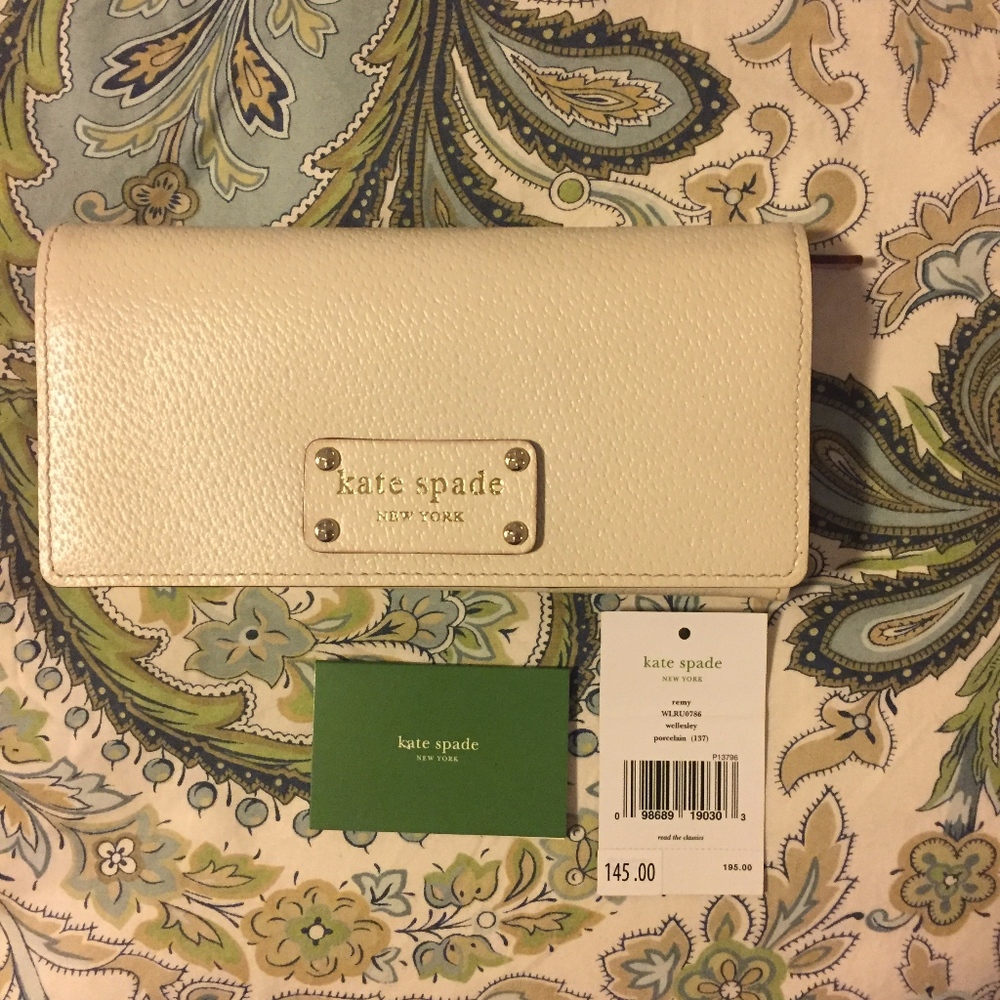 Kate Spade Remy wallet